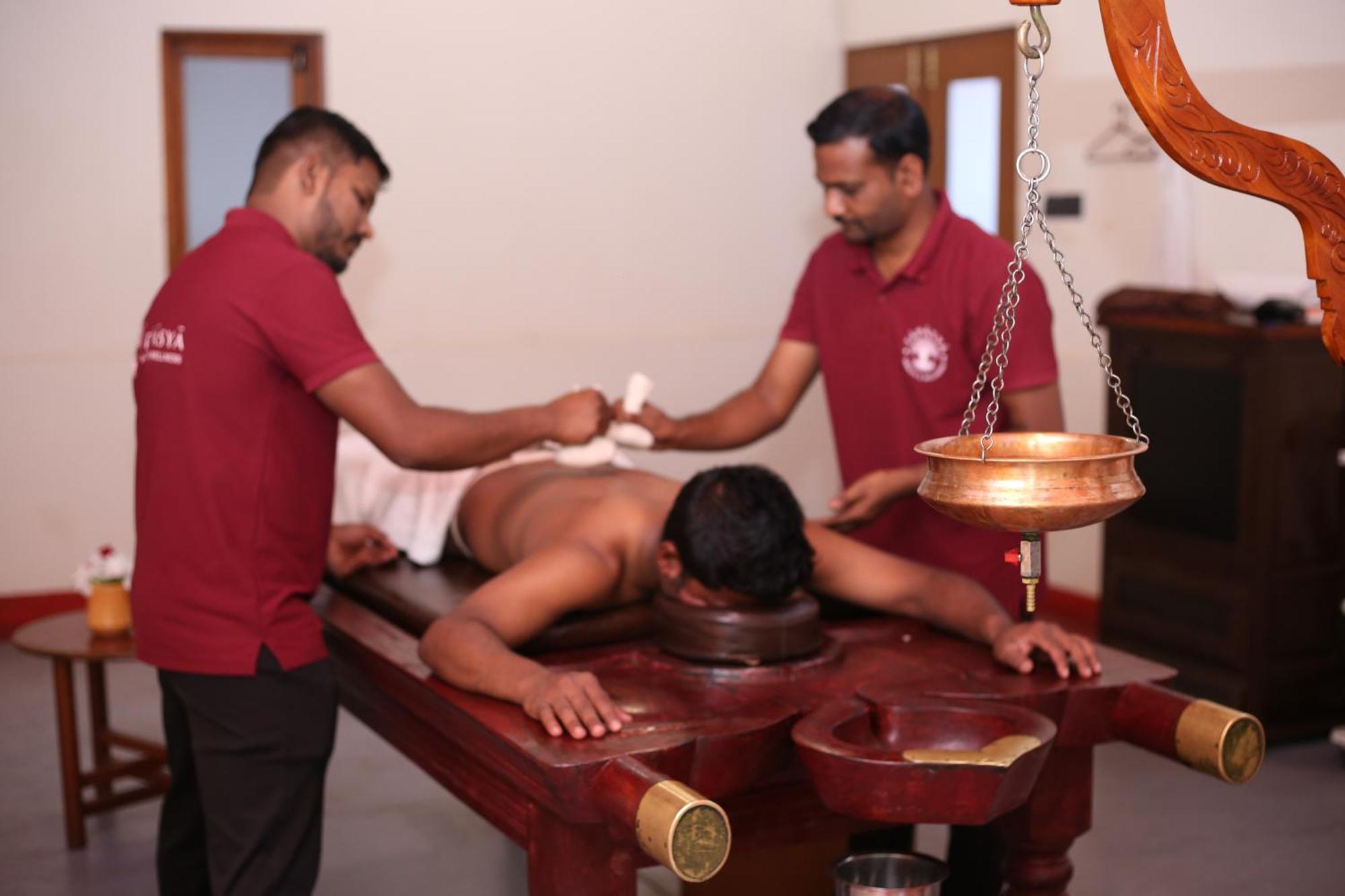 Tapasya Health & Wellness Hotell Jaysingpur Eksteriør bilde